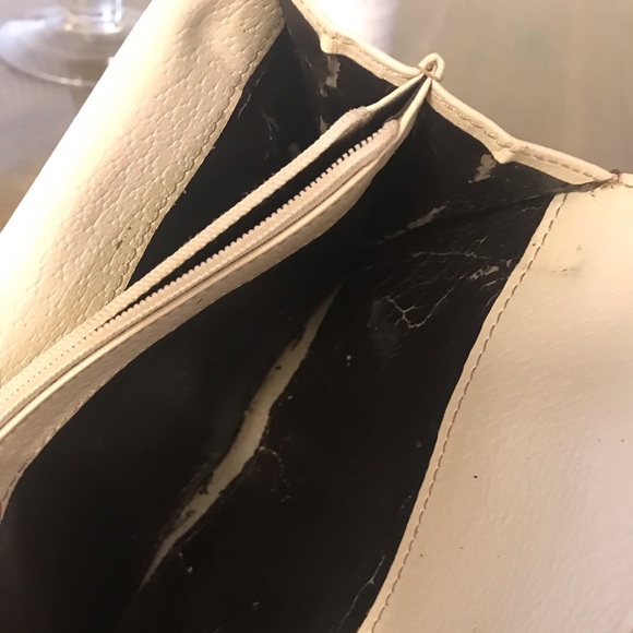 Authentic Gucci Bifold Wallet - Picture 15 of 16